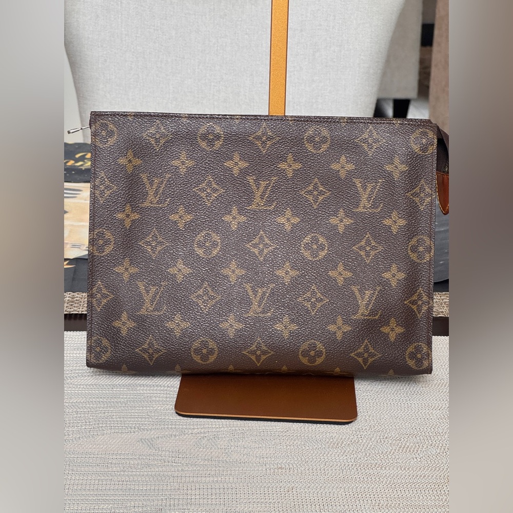 Louis Vuitton Monogram Poche Toilette 25
